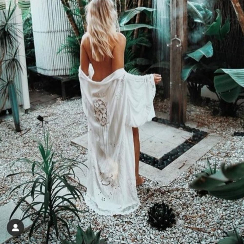 Spell and the Gypsy pink Bonita kimono & Spell Posy bikini - Picture 6 of 6